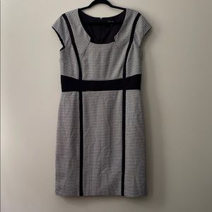 Professional Houndstooth Pattern Midi Dress